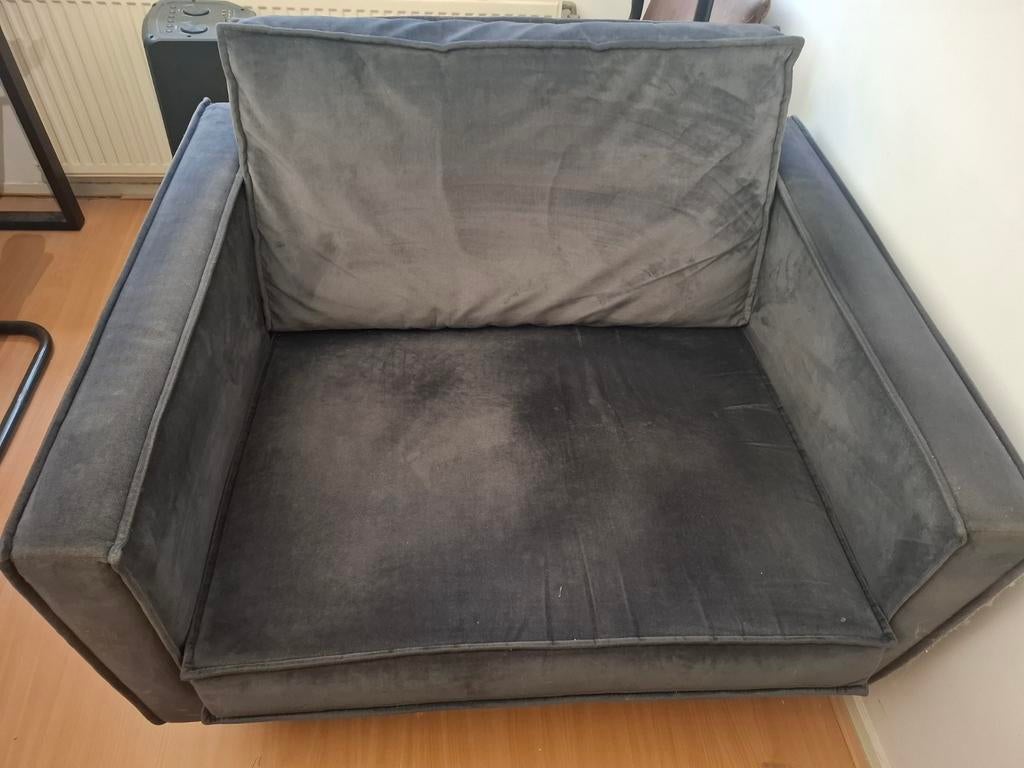 Be Pure Home Rodeo Velvet (woood) fauteuil antraciet, Huis en Inrichting, Fauteuils, Gebruikt, Modern, Industrieel, 75 tot 100 cm