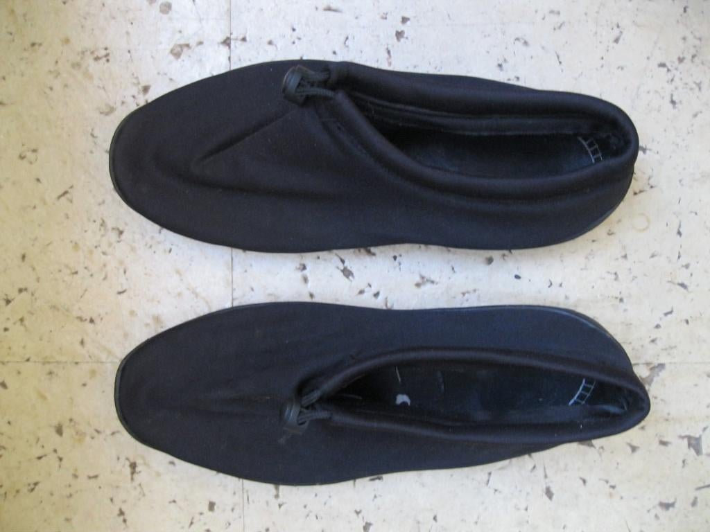 maat 43, 44, 1 paar zwarte waterschoenen, Onbekend, Zwart, Overige typen, Ophalen of Verzenden