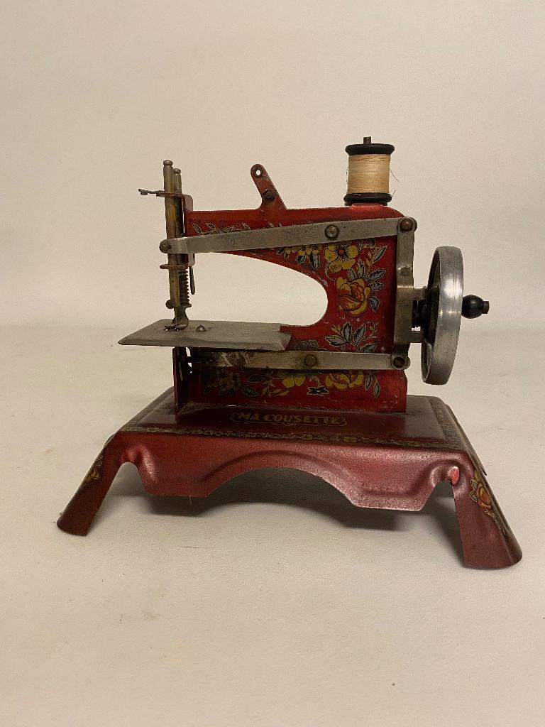 Vintage speelgoed naaimachine Ma Cousette blik, Ophalen of Verzenden