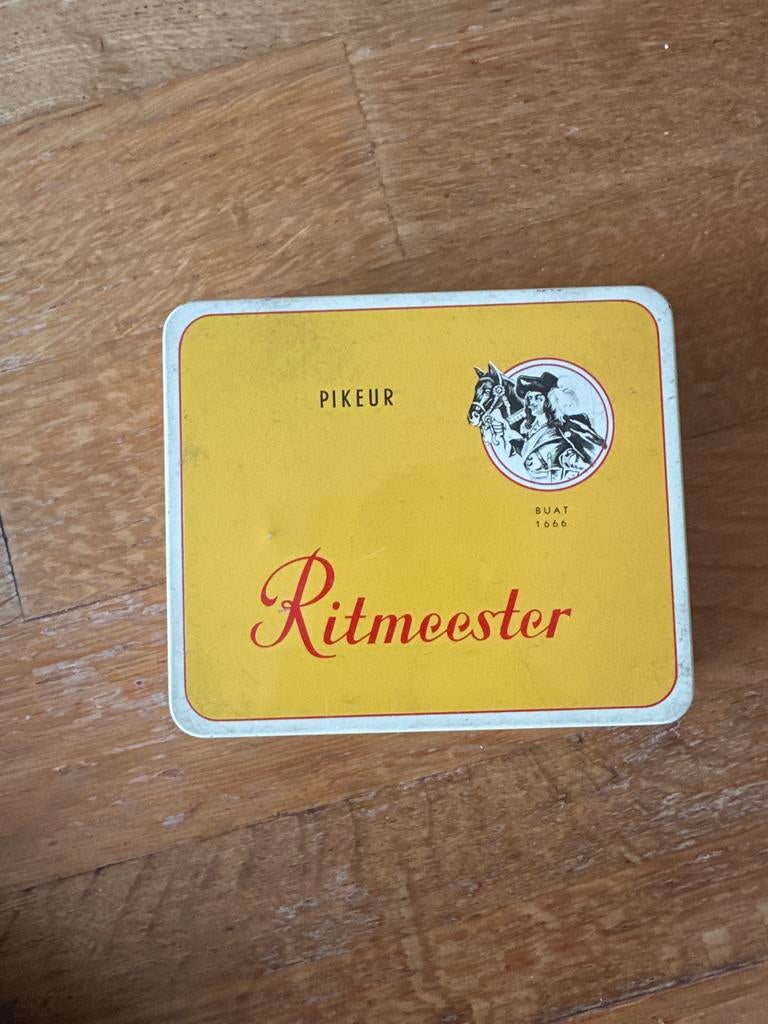 Vintage Ritmeester Pikeur sigarenblikje, Verzamelen, Merken en Reclamevoorwerpen, Ophalen, Gebruikt, Verpakking