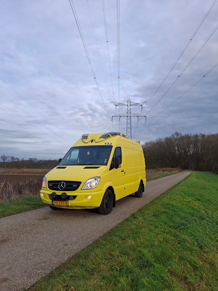 Unieke Ex-Ambulance Camper: Mercedes Sprinter V6 Automaat, Caravans en Kamperen, Particulier, Tot en met 2