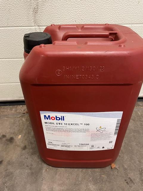 Mobil DTE 10 excel 100 hydrauliek olie 140 liter, Ophalen