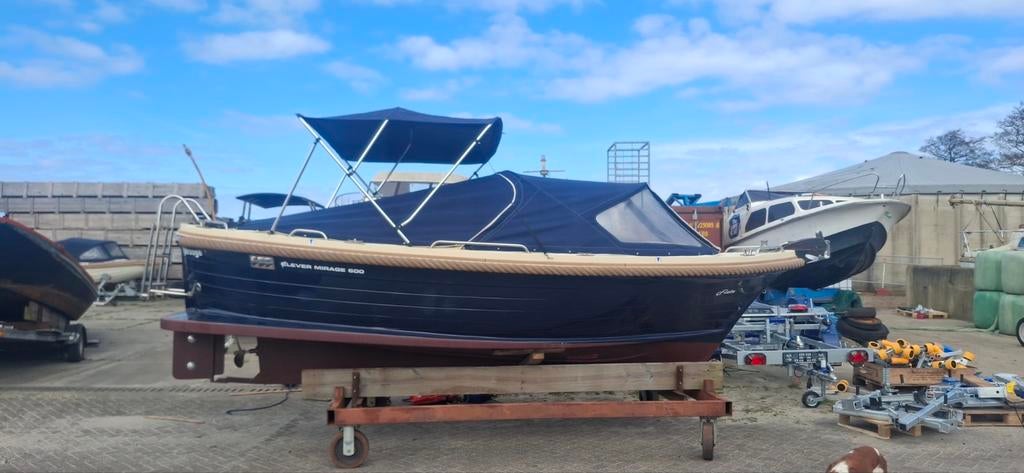 Clever Mirage 600 sloep 3 cylinder diesel buiskap biminitop, Ophalen, 10 tot 30 pk, Gebruikt, Binnenboordmotor
