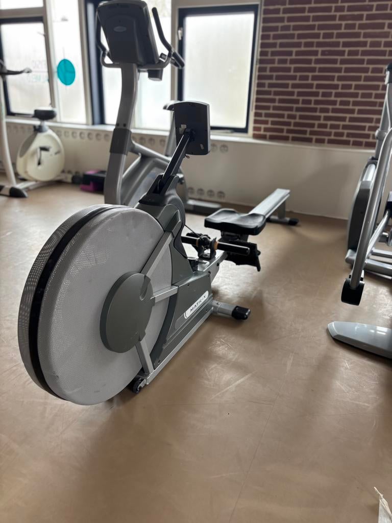 Matrix roeitrainer / rower, Sport en Fitness, Fitnessapparatuur, Ophalen, Gebruikt, Roeitrainer