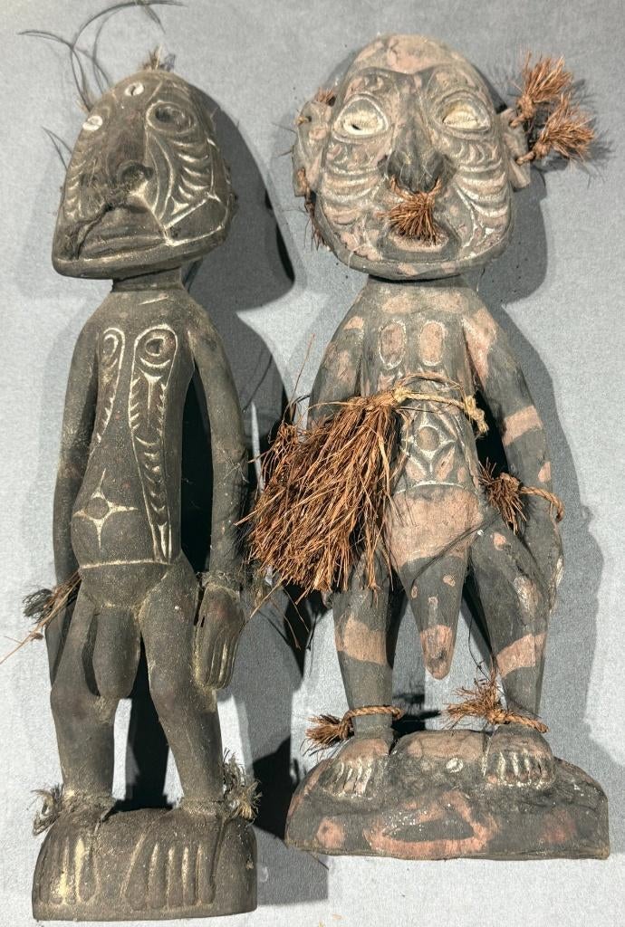 Twee geestfiguren uit het sepik mannenhuis papoea NG, Antiek en Kunst, Ophalen of Verzenden