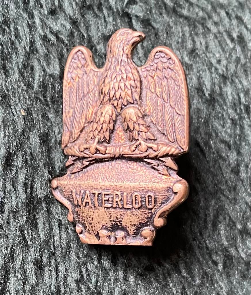Pin Speld Waterloo Napoleon Adelaar Uniform Oorlog, Ophalen of Verzenden, Gebruikt, Overige onderwerpen, Speldje of Pin