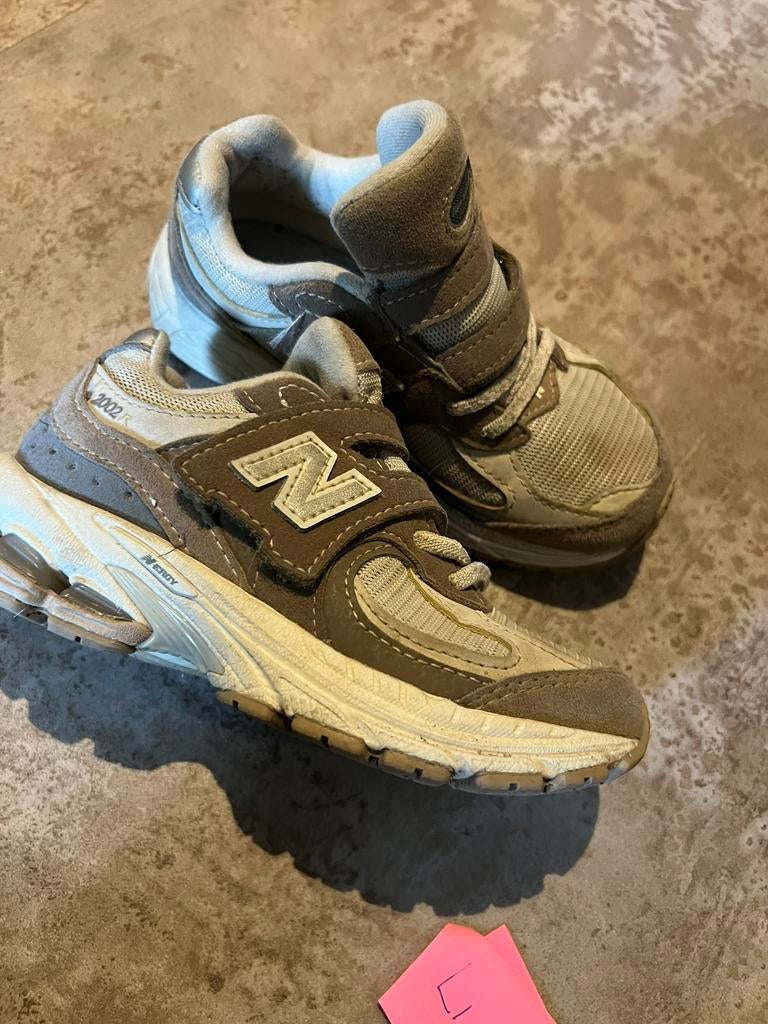 New Balance sneakers maat 28 origineel netjes, Kinderen en Baby's, Schoenen, Ophalen of Verzenden, Zo goed als nieuw, New Balance