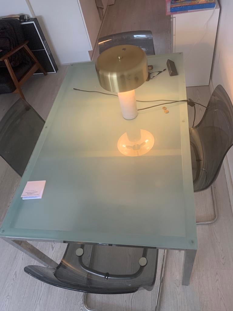 Ikea glazen eettafel(transparant)-Nette staat- met 4 stoelen, Huis en Inrichting, Tafels | Eettafels, Ophalen, Gebruikt, 100 tot 150 cm