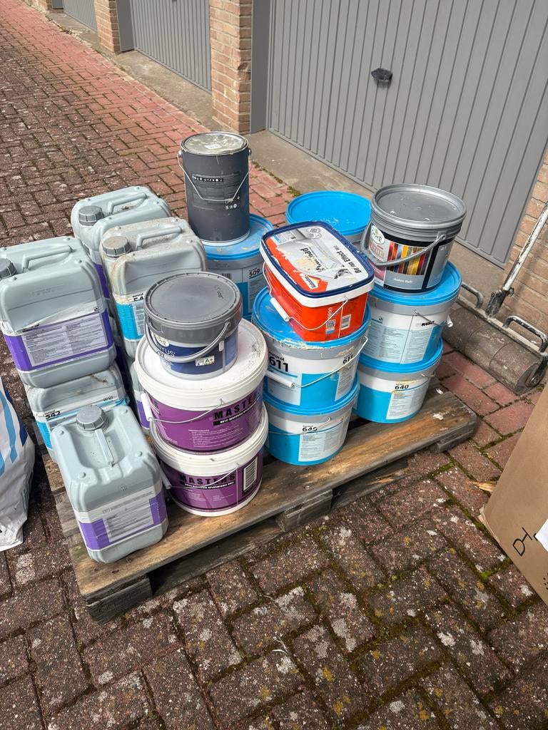 Verschillende soorten verf en coatings en kitten, Doe-het-zelf en Verbouw, Ophalen, Gebruikt, Overige kleuren, Verf