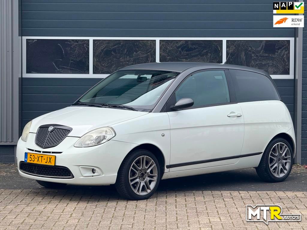 Lancia Ypsilon 1.4-16V Sport NAP|NWE APK, Voorwielaandrijving, 15 km/l, Zwart, 400 kg