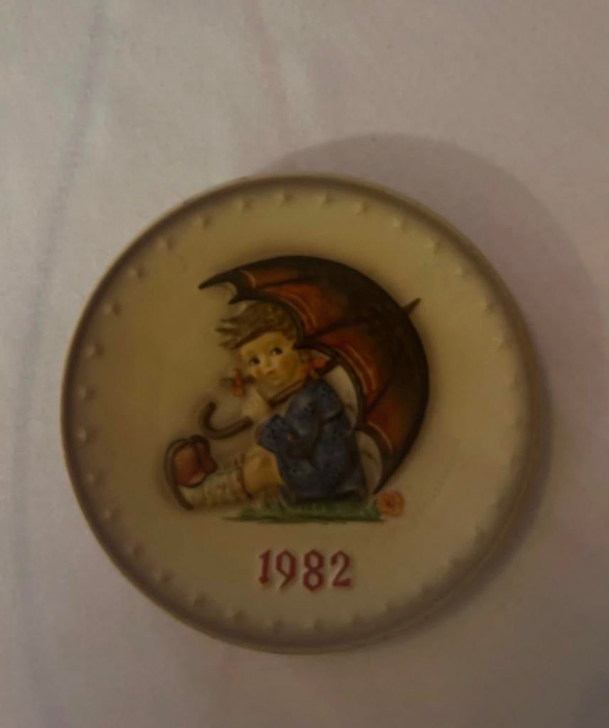 Hummel Jaarbord 1982 - 12th Annual Plate, Antiek en Kunst, Antiek | Porselein, Ophalen of Verzenden