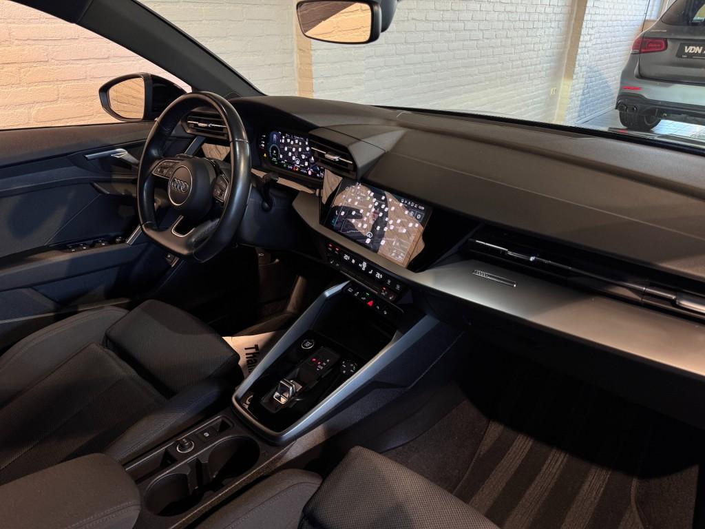 Audi A3 45 TFSIe S-Line Black Edition 245pk Camera Stoelv LE, Automaat, Gebruikt, 4 cilinders, Met garantie (alle)