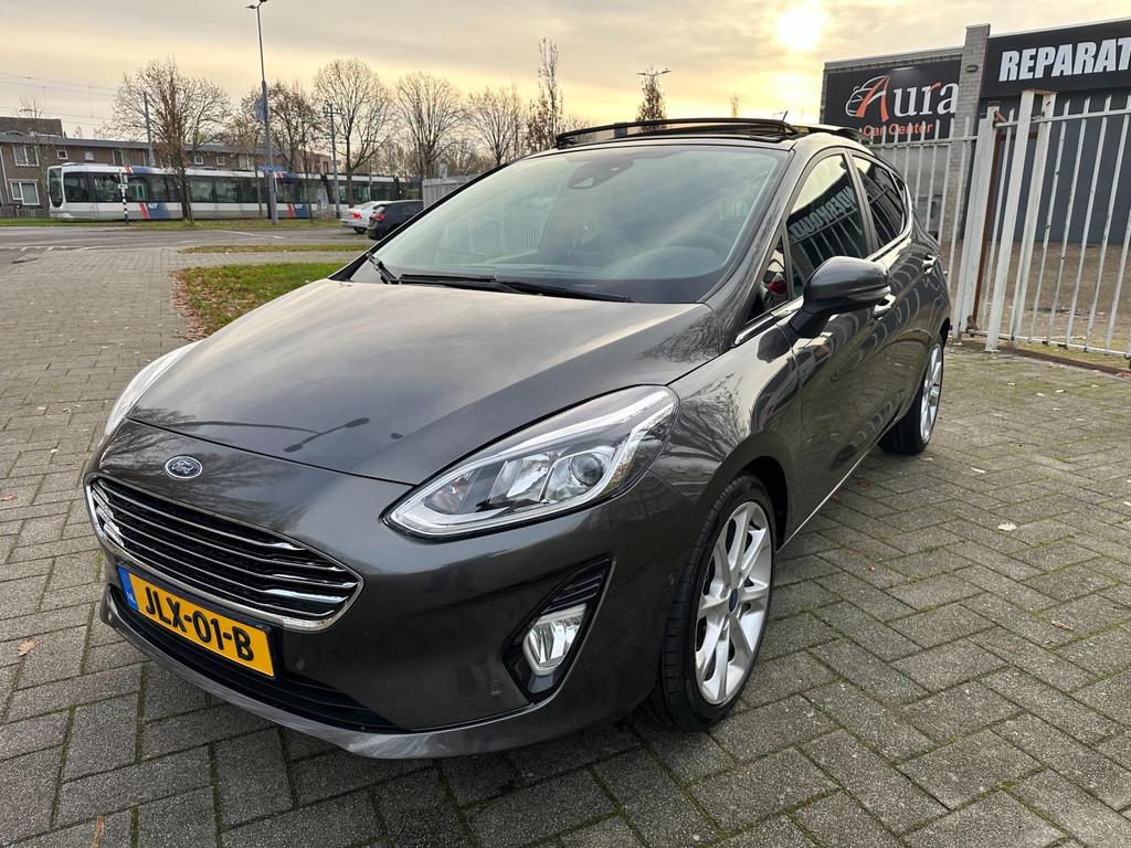 Ford FIESTA 1.0 EcoBoost Titanium - PANO - CARPLAY, Gebruikt, Euro 6, 100 pk, Bedrijf