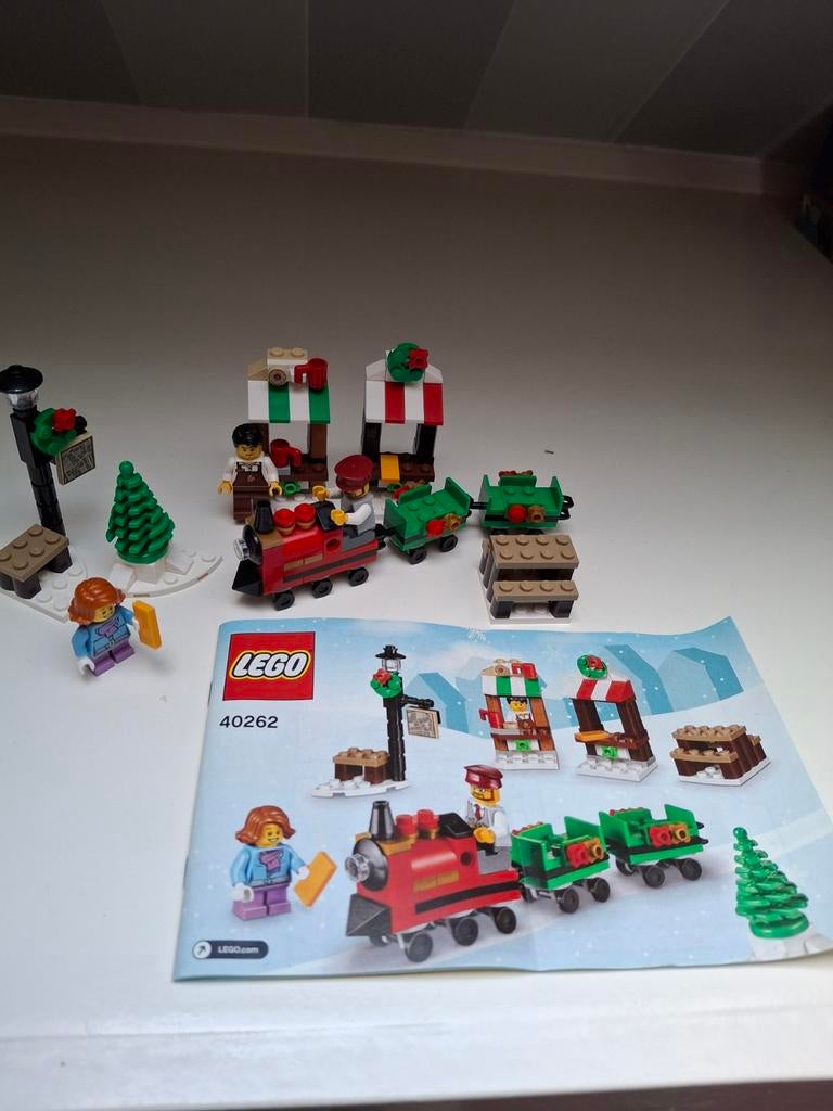 LEGO 40262 Kersttrein Vakantie Rit, Kinderen en Baby's, Speelgoed | Duplo en Lego, Ophalen of Verzenden, Zo goed als nieuw, Complete set