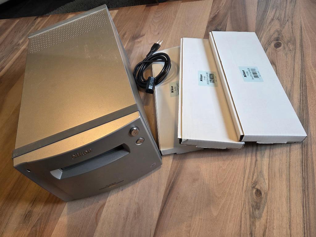 Nikon Coolscan 9000 incl 3x adapters, Ophalen, Gebruikt