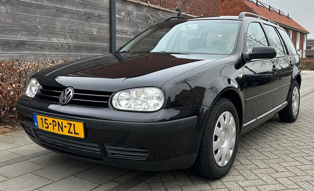 Volkswagen Golf 1.6 Variant 77KW 2004 Zwart Airco/Cruise/Nap, Zwart, 4 cilinders, Zwart, Handgeschakeld