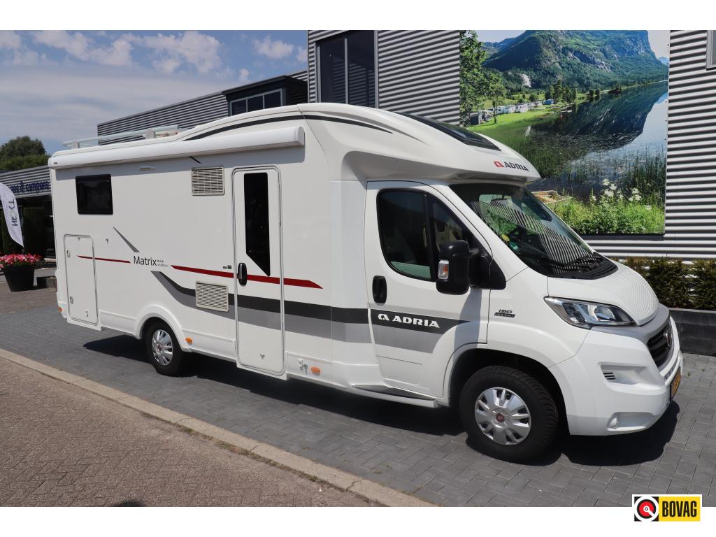 Adria Matrix Plus 670 SBC, Luifel, Afzuigkap, Startonderbreker, Ringverwarming