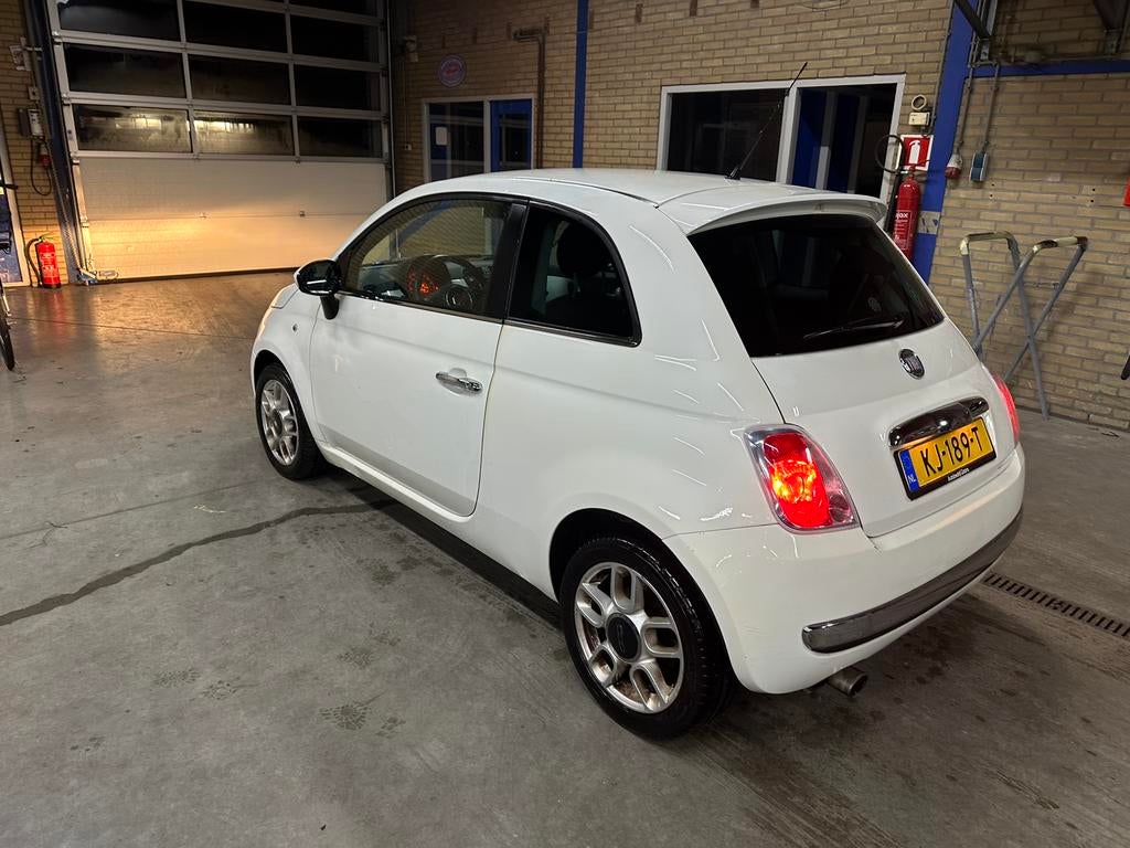Fiat 500 1.4 16V 73KW C 2008 Wit, Auto's, Voorwielaandrijving, 31 €/maand, 4 cilinders, 4 stoelen