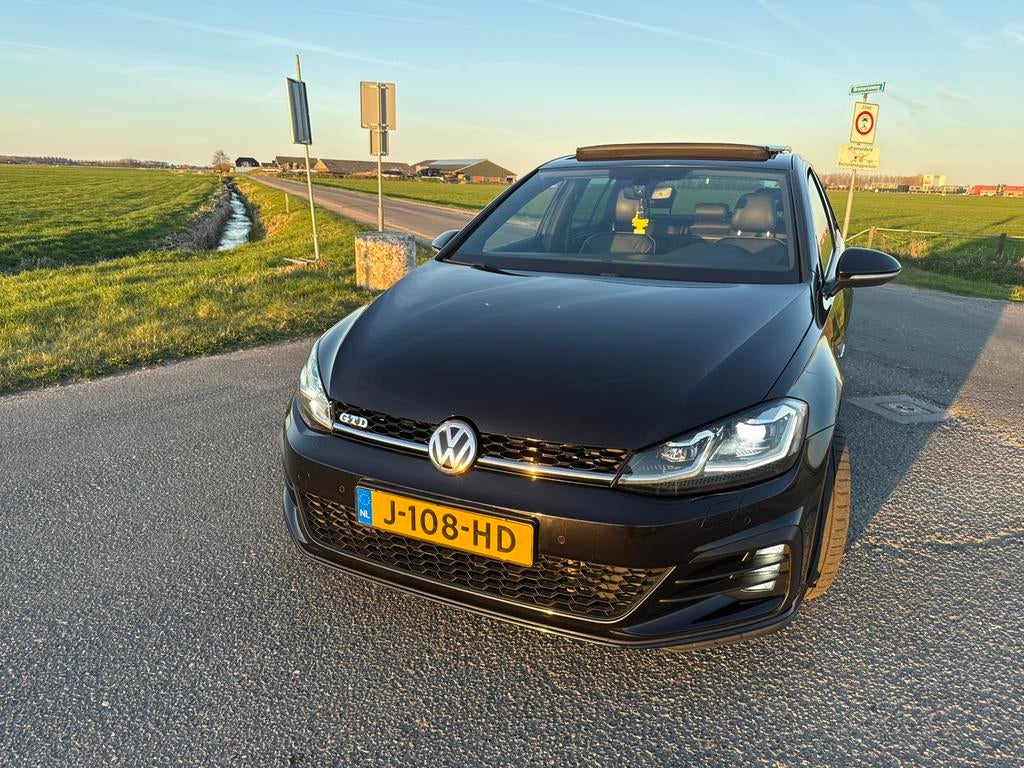 VolksWagen Golf 7.5 GTD 2019-Groot onderhoud gehad!, Auto's, 730 kg, 4 cilinders, Zwart, Leder