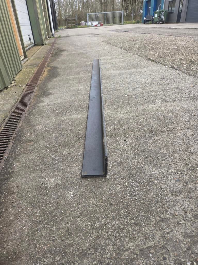 Stalen hoekprofiel - Gebruikt, Ophalen