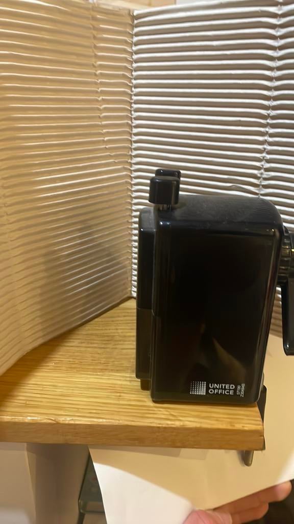 Puntenslijper united office defect. Zwart, Ophalen, Gebruikt