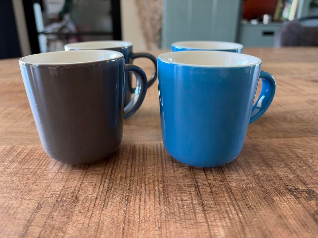 Vier espresso kopjes van de HEMA, Huis en Inrichting, Keuken | Servies, Keramiek, Ophalen of Verzenden, Zo goed als nieuw, Effen