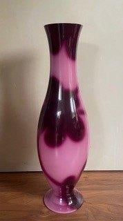 IVV vaas handmade pink, Overige kleuren, Ophalen of Verzenden, 75 cm of meer, Glas