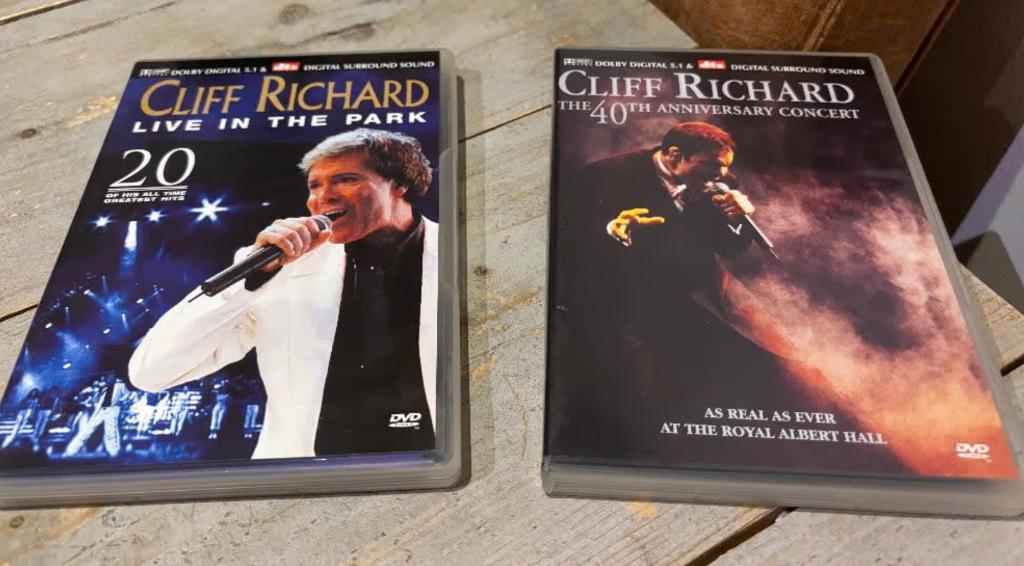 Cliff Richard twee live- concerten - twee DVD's, Alle leeftijden, Ophalen of Verzenden, Zo goed als nieuw, Muziek en Concerten