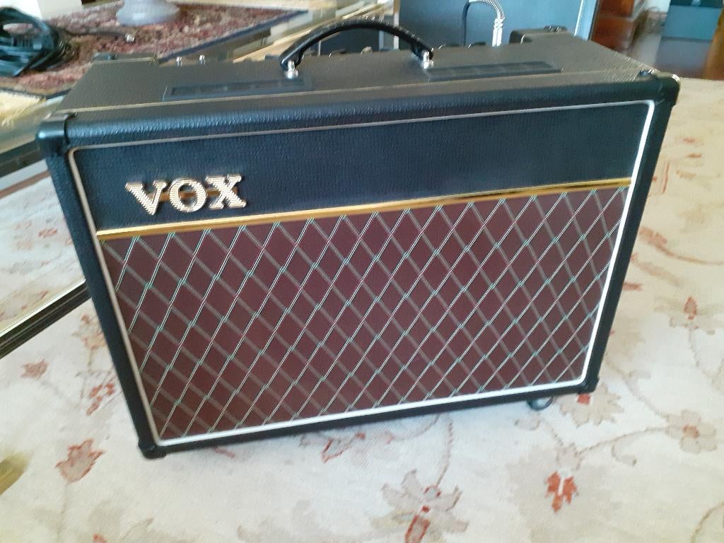 Vox Buizengitaarversterker, Ophalen, Zo goed als nieuw, Gitaar, Minder dan 50 watt