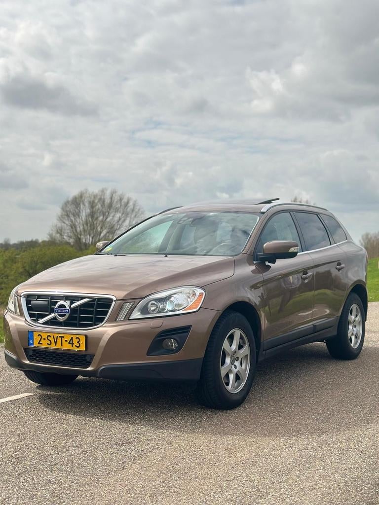 Volvo XC60 3.0 T6 AWD Summum Full options (Youngtimer), Automaat, XC60, Particulier, 102 €/maand