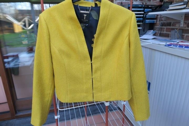 Jasje okergeel Ted Baker mt 5 (mt 42), Kleding | Dames, Geel, Maat 42/44 (L), Nieuw, Ophalen of Verzenden