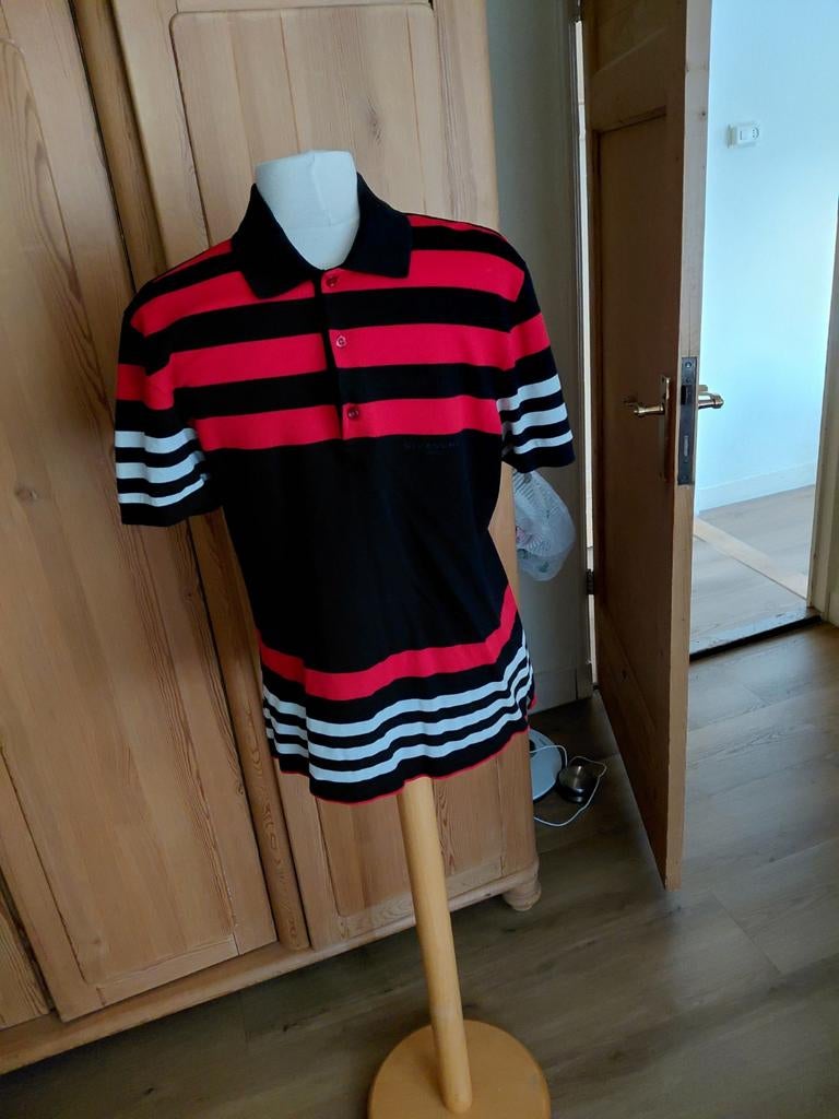 GIVENCHY heren polo maat M, Kleding | Heren, Ophalen of Verzenden, Zo goed als nieuw, Maat 48/50 (M), Rood