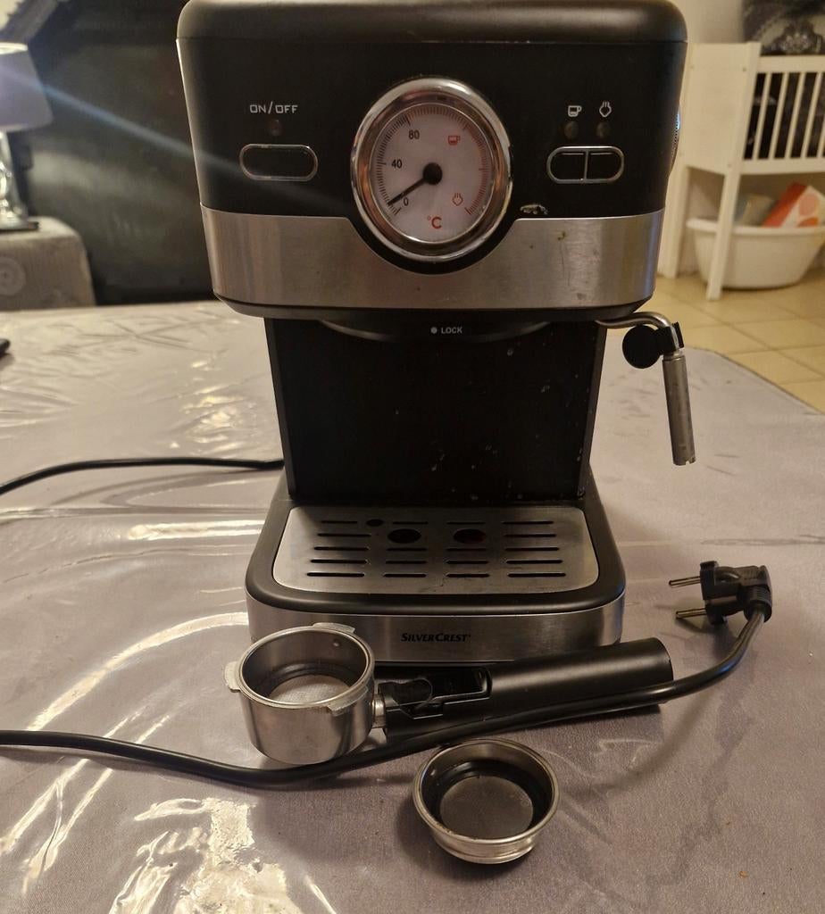 SilverCrest Espresso Apparaat met Stoompijpje, Witgoed en Apparatuur, Koffiezetapparaten, Gebruikt, Espresso apparaat, Gemalen koffie