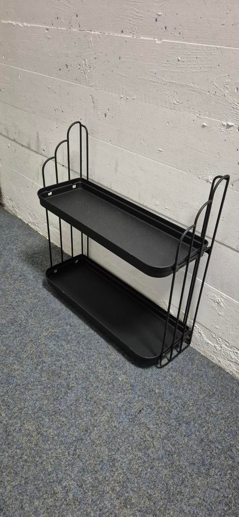 Stijlvol zwart metalen 2-laags opbergrekje / kastje, Huis en Inrichting, Kasten | Overige, Zo goed als nieuw, Ophalen