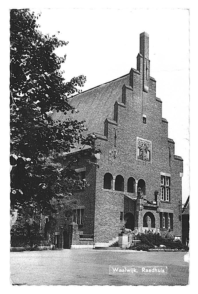 950510 Waalwijk N Br 1965 Raadhuis Gelopen met postzegel