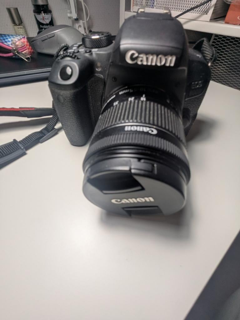 Canon T7i (EOS 800D) digitale camera met 55mm lens, Canon, Ophalen of Verzenden, Zo goed als nieuw, 24 Megapixel