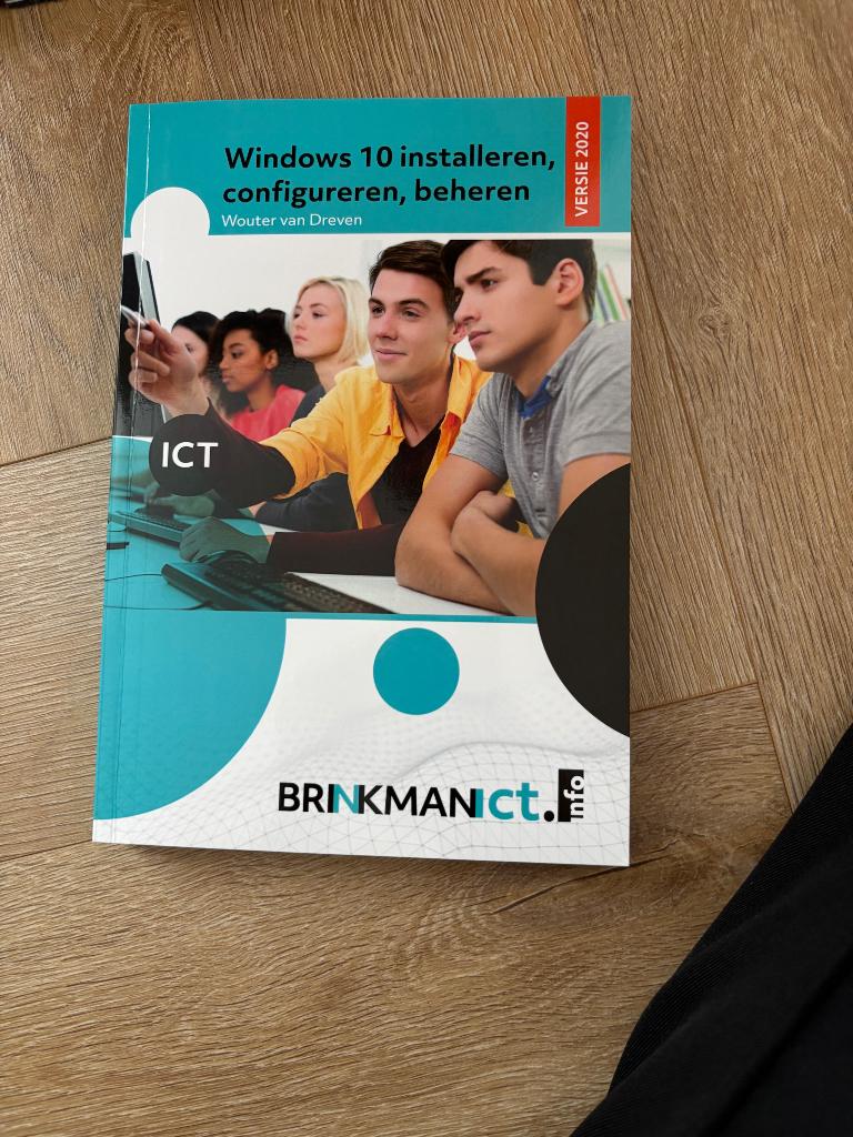 Windows 10 installeren, configureren, beheren, Ophalen of Verzenden, Zo goed als nieuw