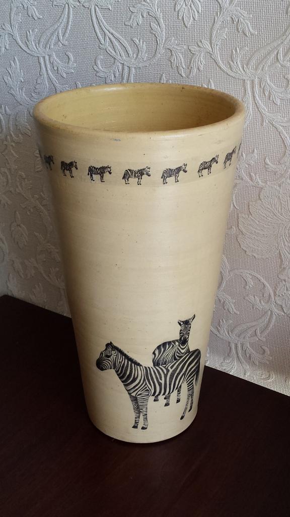 Bloempot met zeebra, Rond, Binnen, Ophalen of Verzenden, Aardewerk