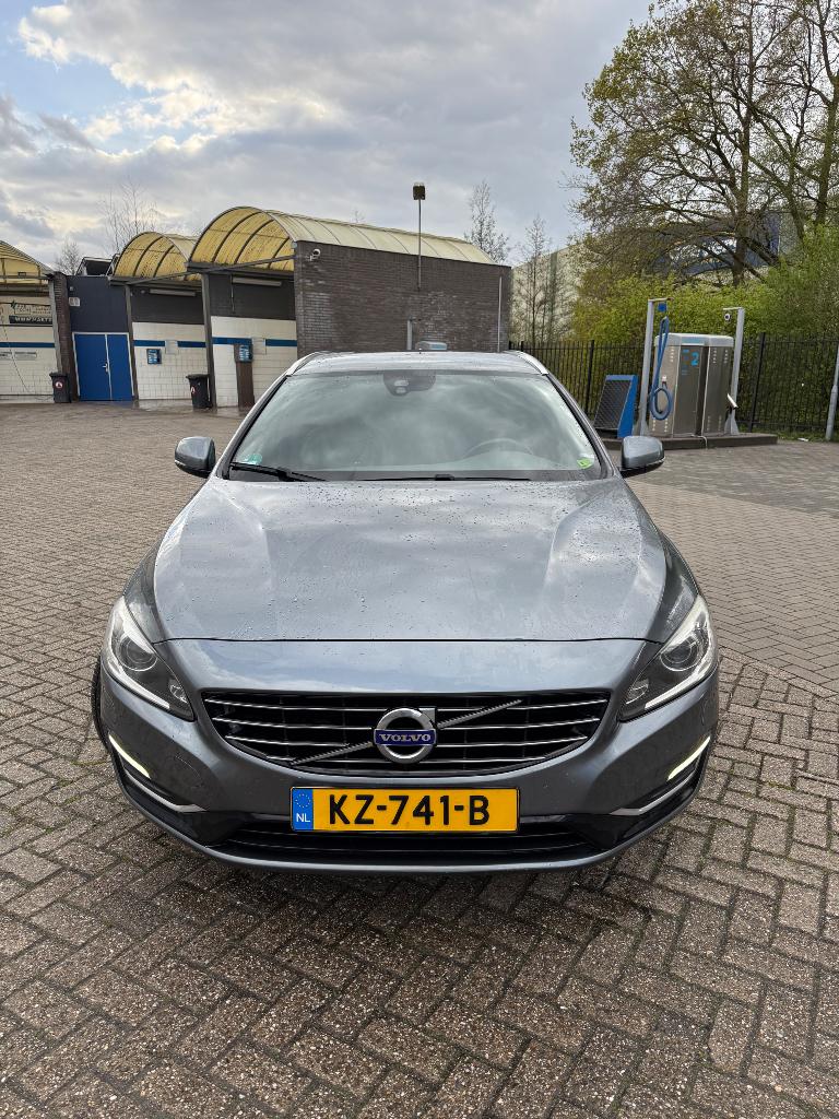 Volvo V60 D5 Twin Engine 231pk Geartronic AWD Plug In Hybrid, Auto's, Volvo, Automaat, 1800 kg, 163 pk, Vierwielaandrijving