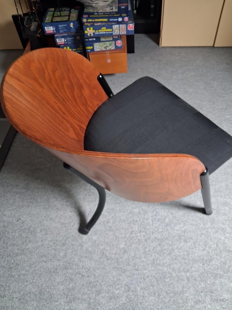 Houten stoel met zwarte zitting, Huis en Inrichting, Stoelen, Ophalen