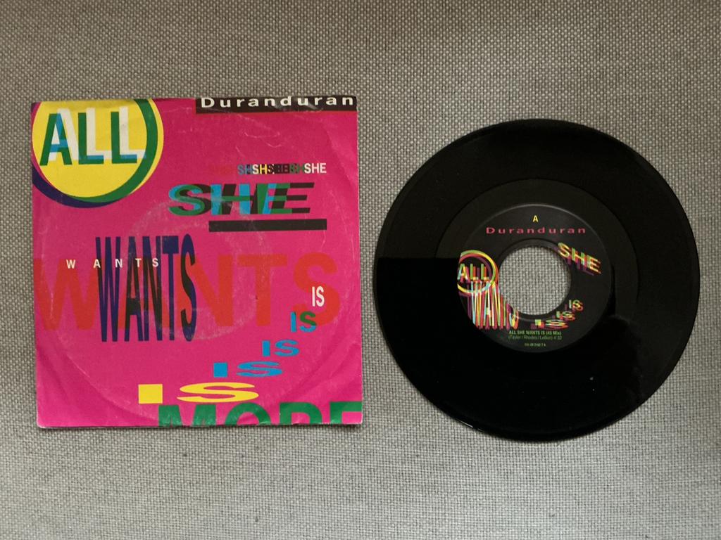 Duran Duran single vinyl. All she wants is., Ophalen of Verzenden, Zo goed als nieuw, Pop