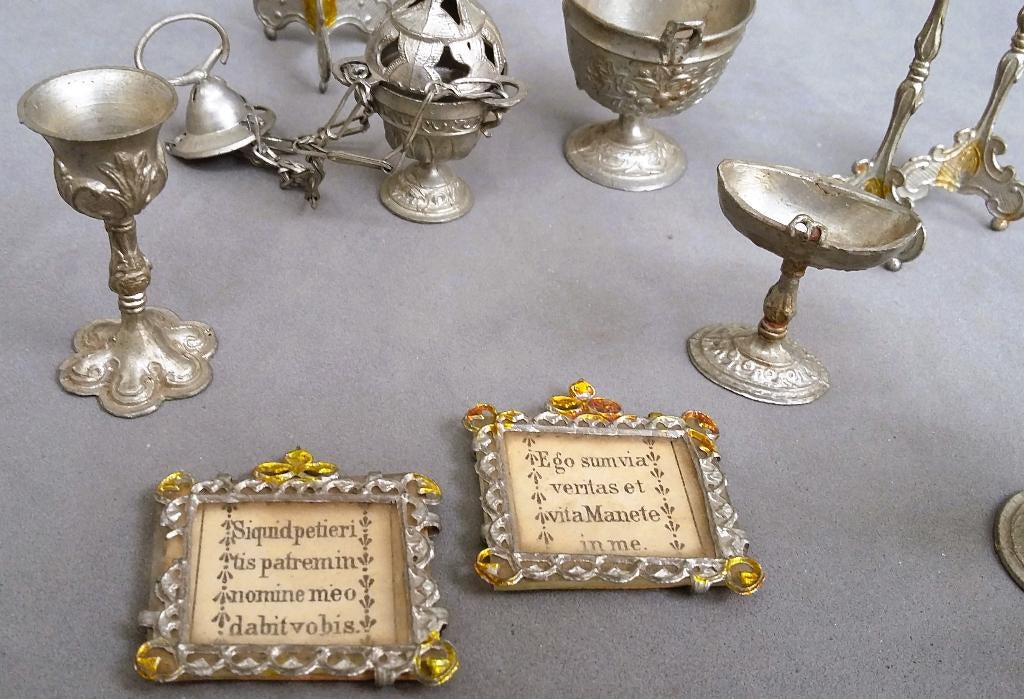 Om 1900 MINIATUUR MINI Tin Les Speel Items Katholieke Kerk, Ophalen of Verzenden