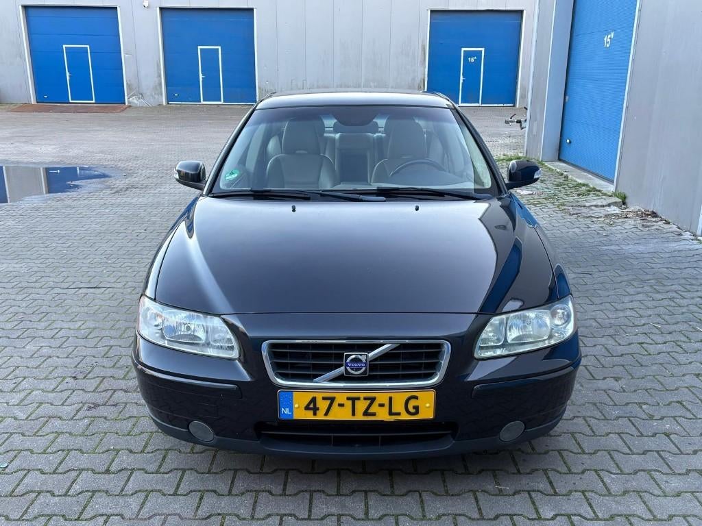 Volvo S60 2.4 140PK 2007 Zwart, Voorwielaandrijving, Beige, S60, Zwart