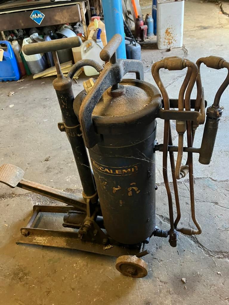 Antieke verspuit ifa DDR, Ophalen