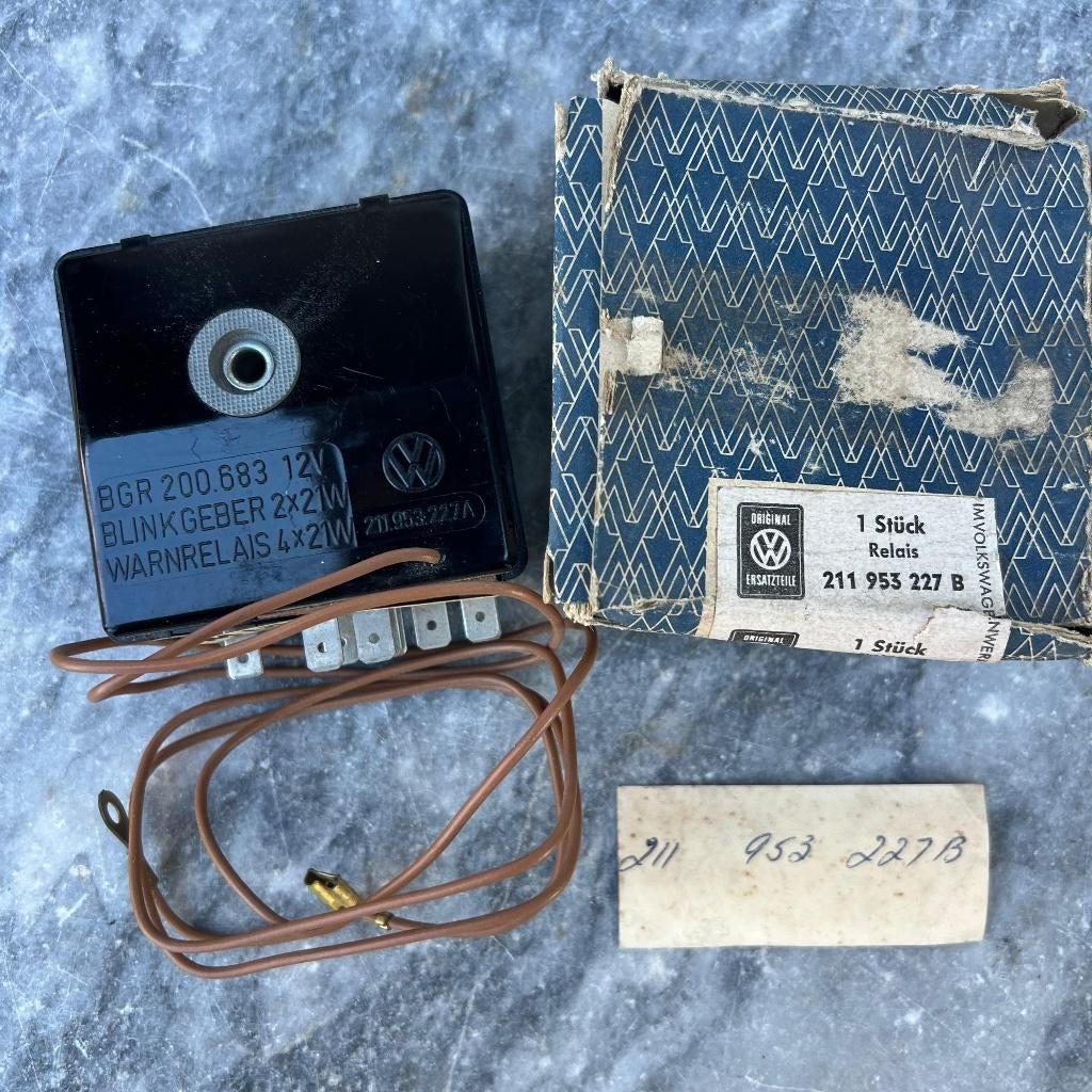 VW NOS 12V knipperlichtrelais Bus Beetle 66-68, Ophalen of Verzenden, Zo goed als nieuw