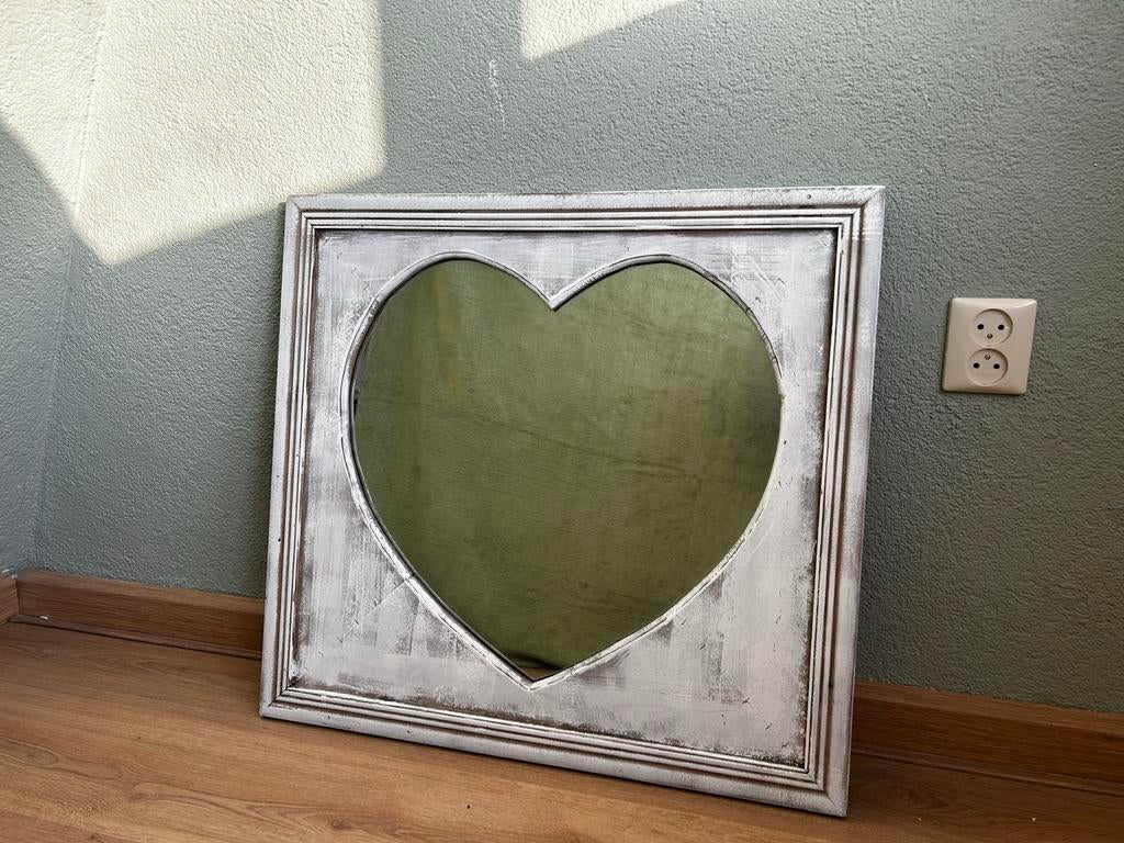 White wash spiegel in hartvorm, Huis en Inrichting, Woonaccessoires | Spiegels, Ophalen, Zo goed als nieuw, Minder dan 100 cm