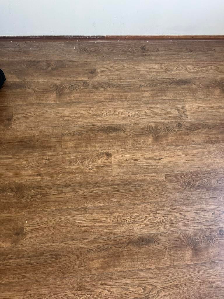 Nieuw laminaatvloer incl. Plinten, 50 tot 150 cm, Ophalen of Verzenden, 10 m² of meer, 10 tot 30 cm