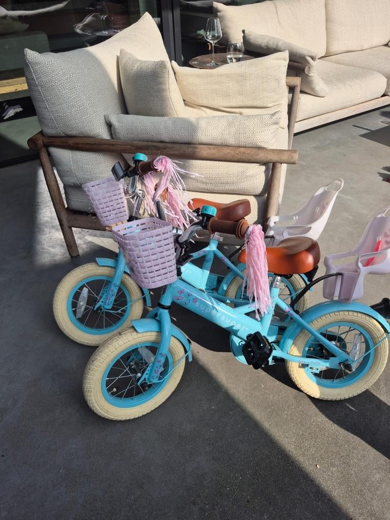 Peuter/kleuter fiets 2x tweeling, Fietsen en Brommers, Fietsen | Kinderfietsjes, Ophalen, Gebruikt, Minder dan 16 inch