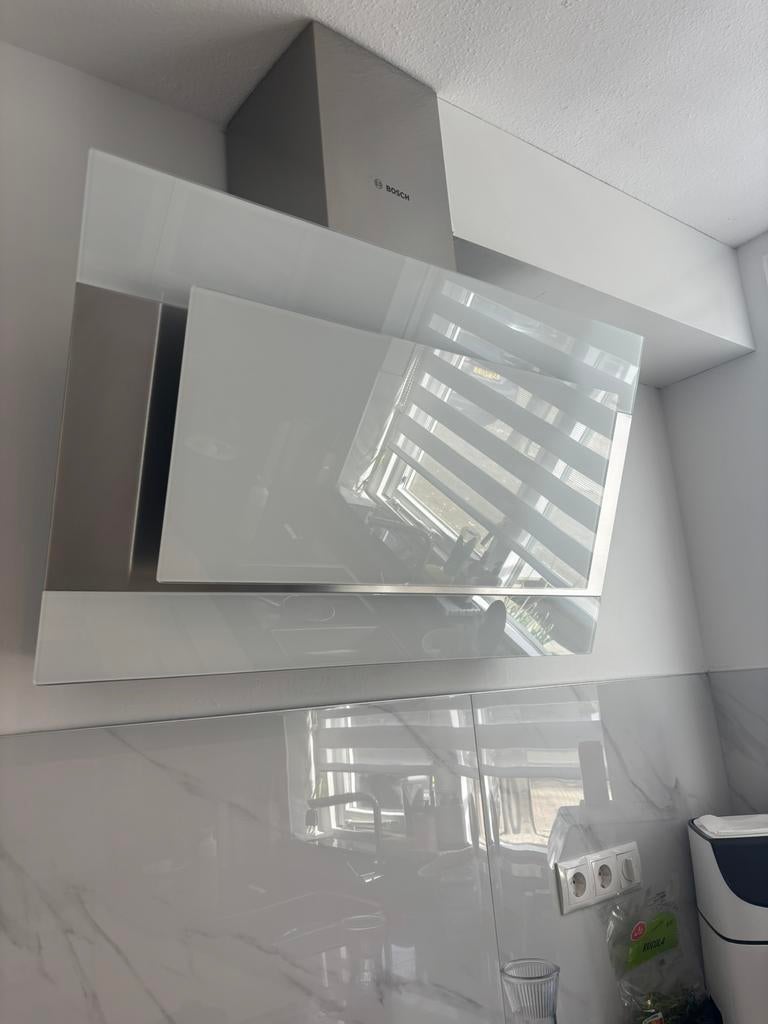 Bosch afzuigkap, Ophalen, Wandschouwkap, Zo goed als nieuw, Vrijstaand