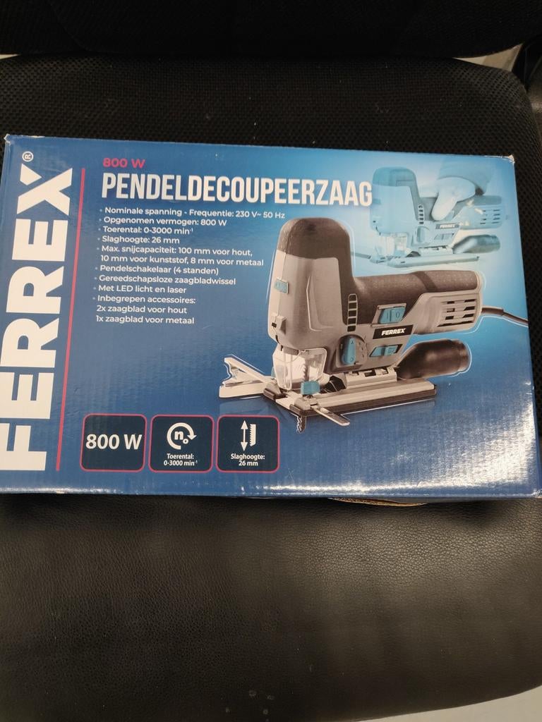 Ferrex pendeldecoupeerzaag 800W, Doe-het-zelf en Verbouw, Gereedschap | Zaagmachines, Nieuw, Ophalen